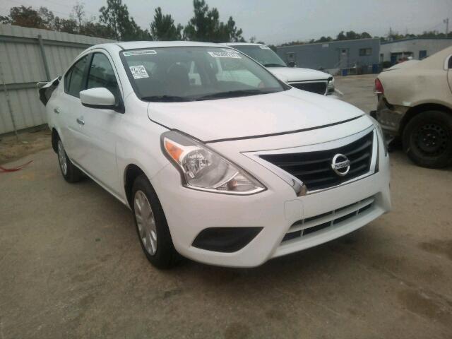 3N1CN7AP3GL910681 - 2016 NISSAN VERSA S WHITE photo 1