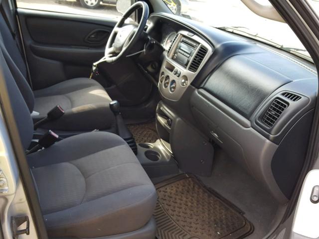 4F2YZ92BX4KM02811 - 2004 MAZDA TRIBUTE DX 银色 照片 5