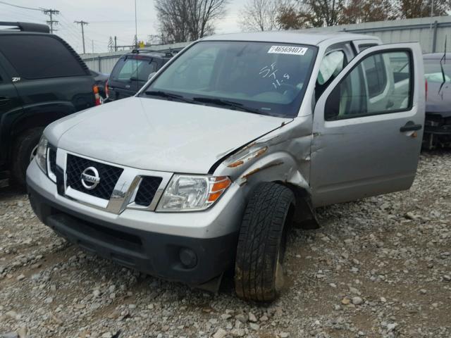 1N6AD0EV2CC468874 - 2012 NISSAN FRONTIER S GRAY photo 2