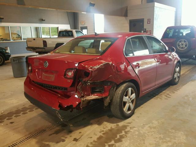 3VWRM71K38M073437 - 2008 VOLKSWAGEN JETTA SE RED photo 4