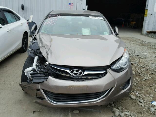 5NPDH4AE8DH235931 - 2013 HYUNDAI ELANTRA GL TAN photo 9