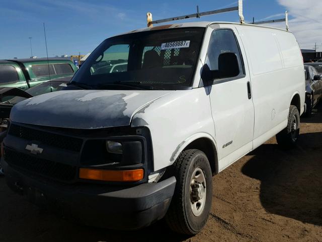 1GCHG35U261202319 - 2006 CHEVROLET EXPRESS G3 WHITE photo 2