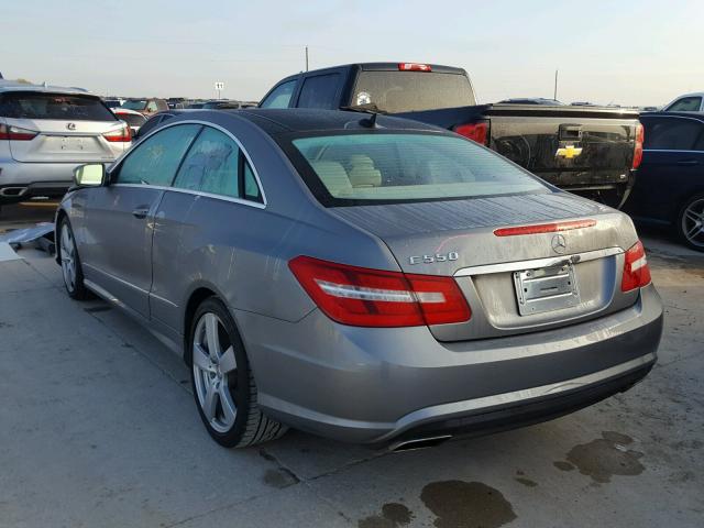 WDDKJ7CB0AF013086 - 2010 MERCEDES-BENZ E 550 GRAY photo 3