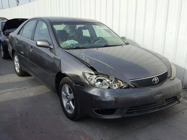 JTDBE32K820104166 - 2002 TOYOTA CAMRY LE GRAY photo 1