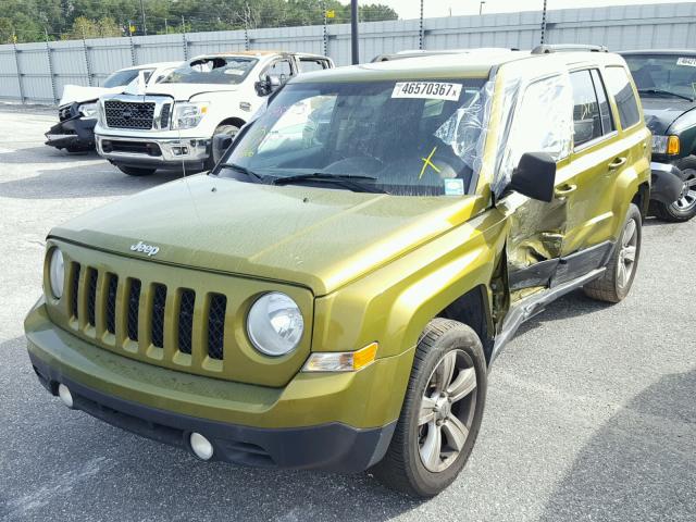 1C4NJPFB2CD586461 - 2012 JEEP PATRIOT LA GREEN photo 2