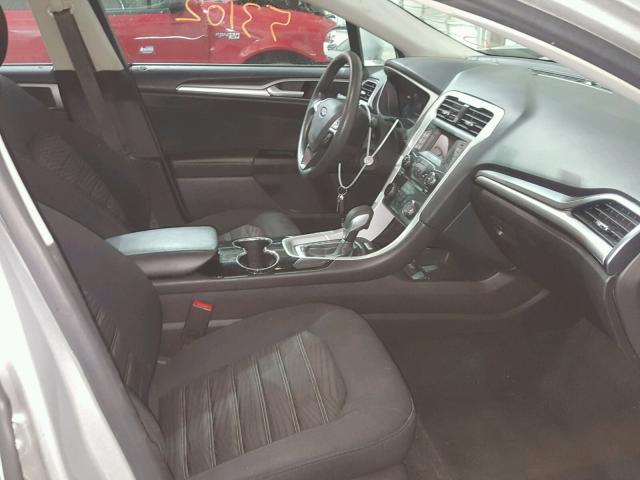 3FA6P0H75GR148815 - 2016 FORD FUSION SE SILVER photo 5