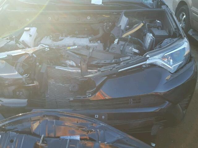 JTMBFREV2HJ108142 - 2017 TOYOTA RAV4 LE BLUE photo 7