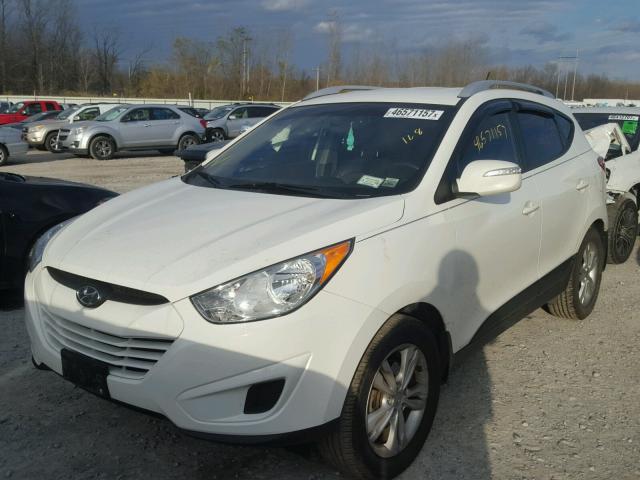 KM8JU3AC2CU509504 - 2012 HYUNDAI TUCSON GLS WHITE photo 2