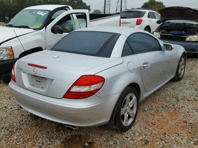 WDBWK54F77F142920 - 2007 MERCEDES-BENZ SLK 280 SILVER photo 4