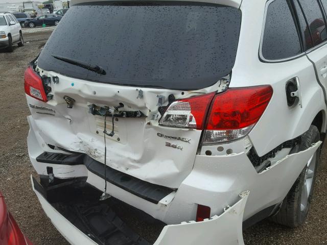 4S4BRDKC5D2210760 - 2013 SUBARU OUTBACK 3. WHITE photo 9