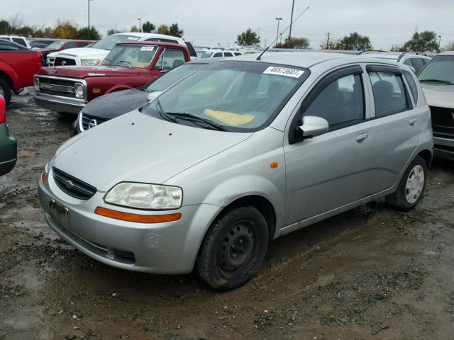 KL1TD62644B143346 - 2004 CHEVROLET AVEO SILVER photo 2