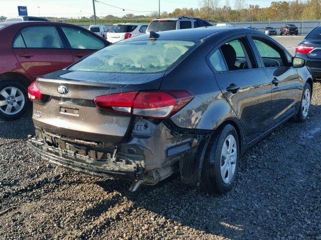 3KPFK4A77HE045544 - 2017 KIA FORTE LX BROWN photo 4