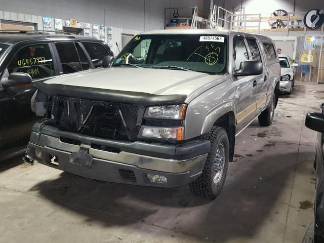 1GCGK13U43F137974 - 2003 CHEVROLET SILVERADO TAN photo 2