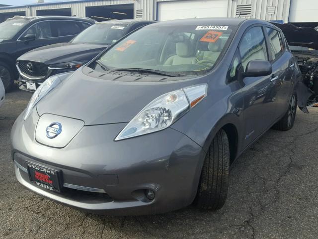 1N4AZ0CP4FC324469 - 2015 NISSAN LEAF S GRAY photo 2