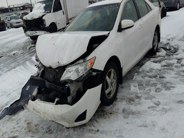 4T1BF1FKXDU213702 - 2013 TOYOTA CAMRY L WHITE photo 2