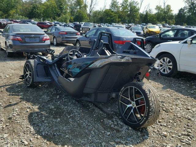 57XAAPFA6H8121694 - 2017 POLARIS SLINGSHOT BLACK photo 3