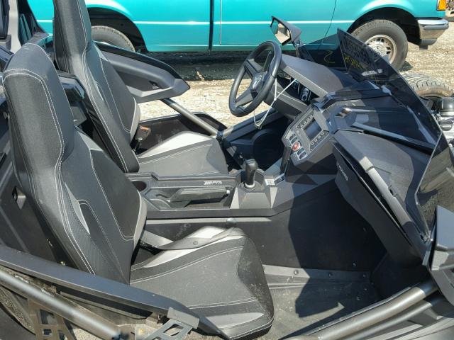 57XAAPFA6H8121694 - 2017 POLARIS SLINGSHOT BLACK photo 5