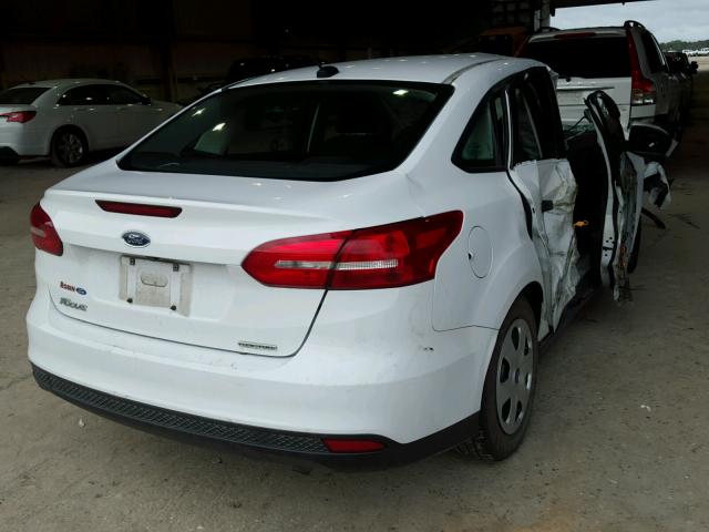 1FADP3E26FL338895 - 2015 FORD FOCUS S WHITE photo 4