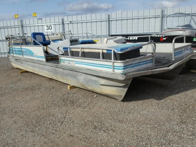 V0Y06953A494 - 1994 CHALET BOAT BLUE photo 1