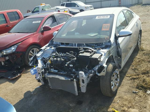 3KPC24A33JE031484 - 2018 HYUNDAI ACCENT SEL SILVER photo 9