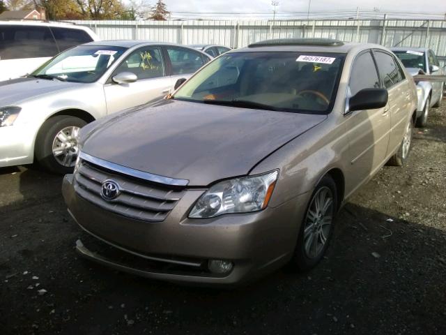 4T1BK36B97U216084 - 2007 TOYOTA AVALON XL GOLD photo 2