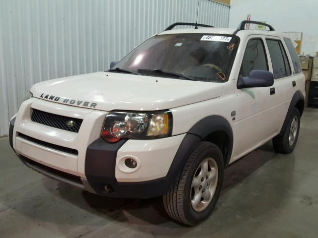 SALNY22285A483269 - 2005 LAND ROVER FREELANDER WHITE photo 2