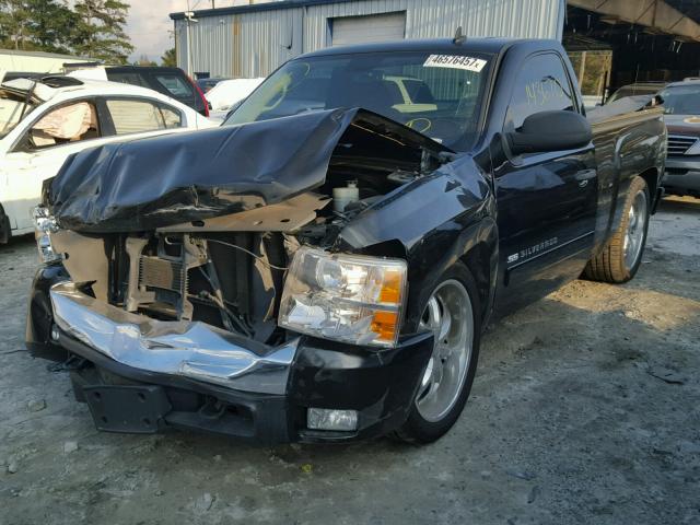 1GCEC14J37Z548120 - 2007 CHEVROLET SILVERADO BLACK photo 2