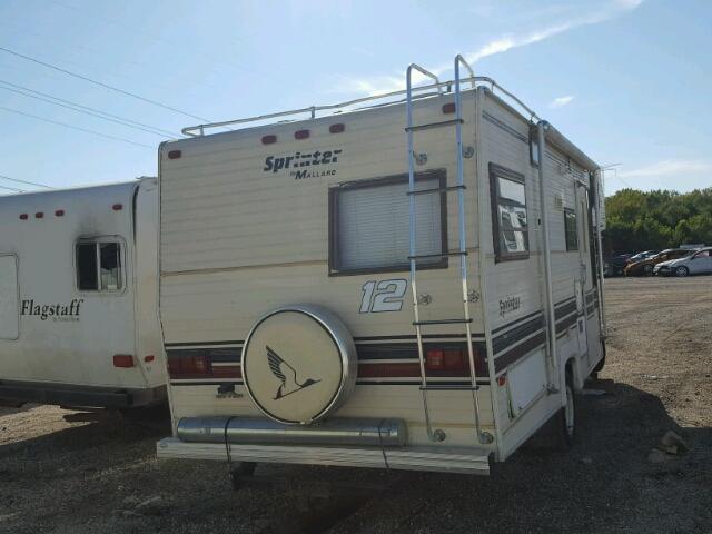 2GBJG31MXJ4141735 - 1988 CHEVROLET G30 CREAM photo 4