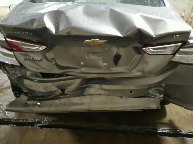 1G1ZE5ST5HF279301 - 2017 CHEVROLET MALIBU LT GRAY photo 9
