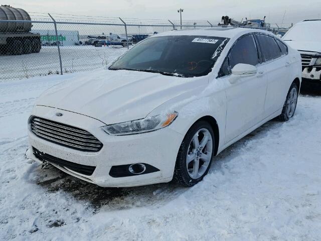 3FA6P0HR0DR333707 - 2013 FORD FUSION SE WHITE photo 2