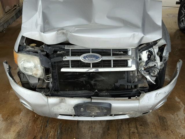 1FMCU03178KB99890 - 2008 FORD ESCAPE XLT SILVER photo 7