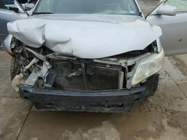 4T1BF3EK7BU213473 - 2011 TOYOTA CAMRY BASE SILVER photo 7