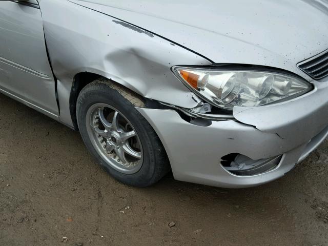 4T1BE32K85U962228 - 2005 TOYOTA CAMRY LE SILVER photo 9