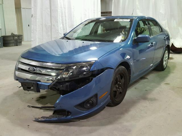 3FAHP0HA9AR138252 - 2010 FORD FUSION SE BLUE photo 2