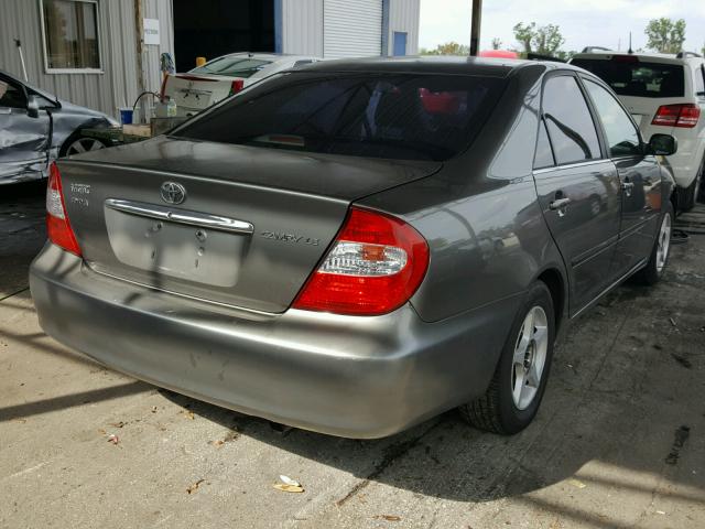 4T1BE32K94U841657 - 2004 TOYOTA CAMRY GRAY photo 4