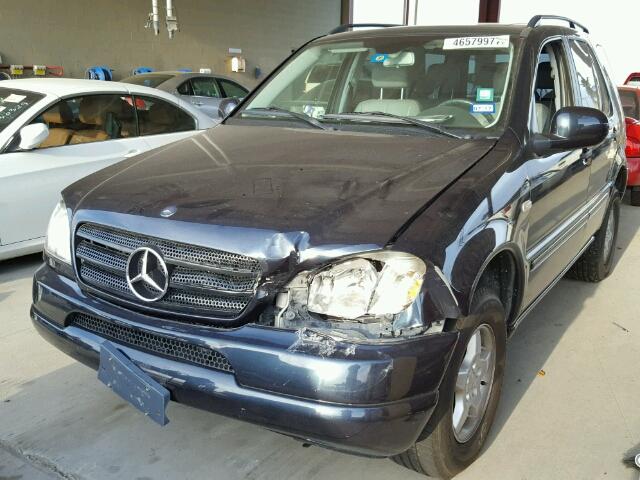 4JGAB54E61A253686 - 2001 MERCEDES-BENZ ML 320 BLUE photo 2