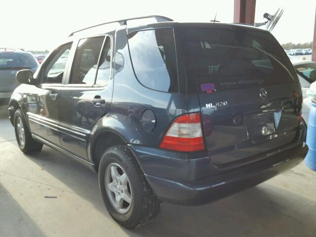 4JGAB54E61A253686 - 2001 MERCEDES-BENZ ML 320 BLUE photo 3