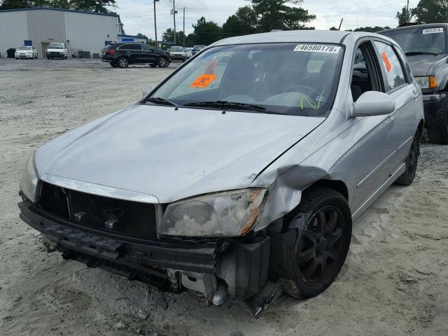 KNAFE161665230247 - 2006 KIA SPECTRA5 SILVER photo 2