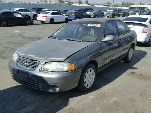 3N1CB51DXYL319588 - 2000 NISSAN SENTRA BAS GRAY photo 2