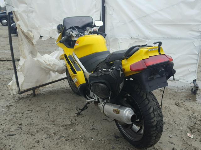 JH2RC3604NM200765 - 1992 HONDA VFR750 F YELLOW photo 3