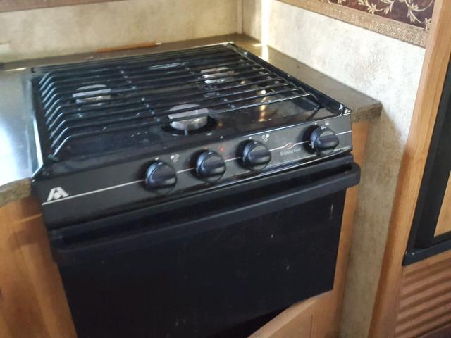 4YDT2912XBT412646 - 2011 KEYSTONE PASSPORT WHITE photo 8