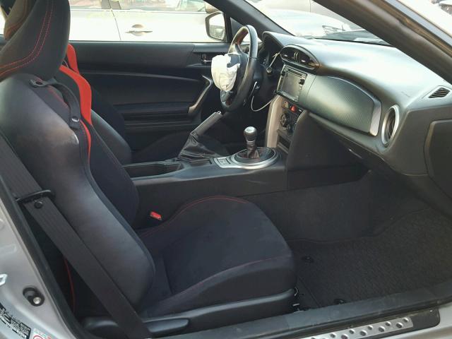 JF1ZNAA19D2730186 - 2013 TOYOTA SCION FR-S SILVER photo 5