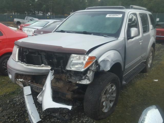 5N1AR18W75C743653 - 2005 NISSAN PATHFINDER SILVER photo 2