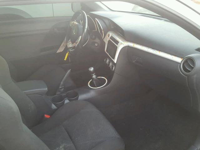 JTKJF5C77C3026051 - 2012 TOYOTA SCION TC 白色 照片 5