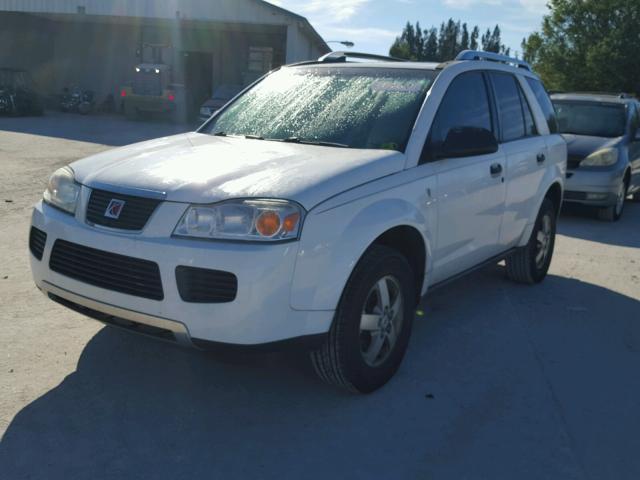 5GZCZ23D46S840596 - 2006 SATURN VUE WHITE photo 2