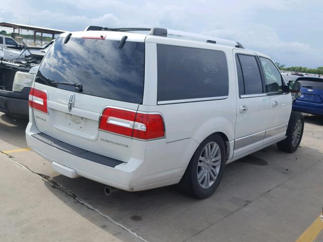 5LMFL27548LJ05156 - 2008 LINCOLN NAVIGATOR Biały zdjęcie 4