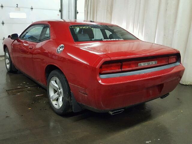 2C3CDYAG0DH540658 - 2013 DODGE CHALLENGER RED photo 3