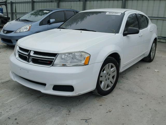 1C3CDZAB3CN275122 - 2012 DODGE AVENGER SE WHITE photo 2