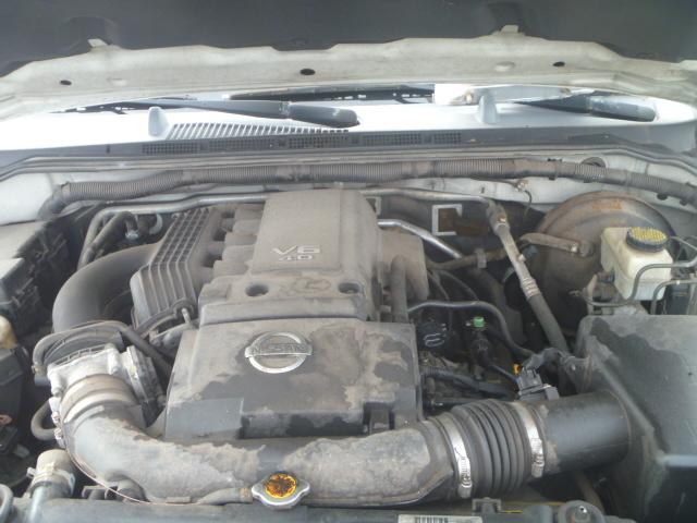 5N1AR18U96C674898 - 2006 NISSAN PATHFINDER WHITE photo 7