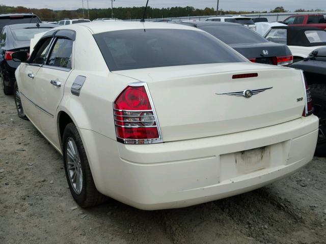 2C3LA43R58H132100 - 2008 CHRYSLER 300 LX CREAM photo 3